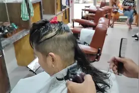 大妈想剪个时尚波波头，被剪成了锅盖头，丑到想打人的冲动