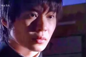 变态的男生偷看女人会衣服#我的观影报告 #影视剪辑