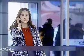 妻子偷偷去机场接出差的丈夫，怎料看到他和闺蜜在一起视频封面