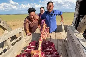 吃个麻辣牛龙骨#牛龙骨 #记录草原生活  #草原美食 #牧区生活 #来草原大口吃肉 @巴达拉