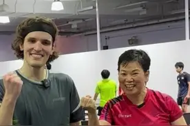 大满贯比赛明天就要开始了，抽签结果已出炉！ 虽然挑战很大，但也要乐在其中不是吗～#乒乓球运动员 #运动星计划 #wtt新加坡大满贯视频封面