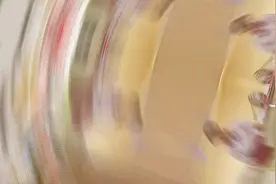 来海底捞，男模小哥给你跳科目三#科目三舞蹈 #海底捞视频封面