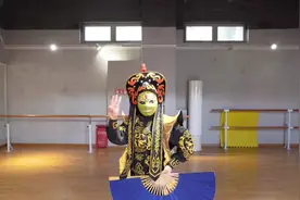 川剧变脸是全国首批非物质文化遗产保护项目，也是国家二级机密