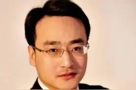 女子出差被性侵被认定为工伤 遭职场性侵致创伤后应激障碍，女子被认定为工伤。#当女性在职场遭遇侵犯#工伤认定#刑辩律师 #跟着律师学法律  #当女性在职场遭遇侵犯