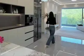 全网公认最好看客厅边吊，双眼皮加线型灯黄金尺寸分享#双眼皮吊顶加线型灯尺寸  #线形灯吊顶造型效果图 #双眼皮加线性灯效果图 #创作灵感上热门