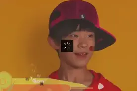 #TFBOYS415十周年 十年前的今天，三位少年第一次站在领奖台上视频封面