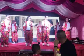 三姑父和叔叔婶婶们的友情出演👍👍👍#大喜的日子歌曲舞蹈视频封面