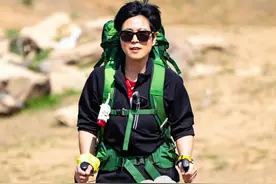 登山杖你真的会用吗？ 还在纠结用路边棍子？还是登山杖？保姆级登山杖使用教学，包教包会！#徒步 #登山杖 #新手徒步教程 #户外  #户外小知识