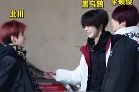 三级头男神，所以这是什么和什么关系 #三级头 #北川 #黑乌鸦 #街头采访视频封面