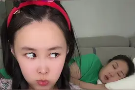 趁婆婆睡觉，挑战做超大蜡瓶糖！#超大蜡瓶糖