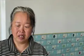 今天我婆婆给烙了金黄酥脆的迷你糖酥饼 还用利仁电煮锅涮了小火锅 真是太香了 想吃的姐妹赶紧让你们婆婆做起来吧#记录真实生活 #记录我的农村生活 #农村美食 #糖酥饼 #利仁电煮锅 @抖音小助手 @抖音创作小助手 @抖音创作灵感视频封面