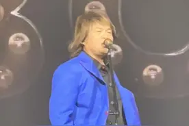 #伍佰悉尼演唱会 伍佰老师现场辟谣：我真的有唱，只是没有全唱。网路上的你们不要相信！#伍佰 #伍佰演唱会不用自己唱 #伍佰打响新一轮模仿大赛 #伍佰演唱会 xi视频封面