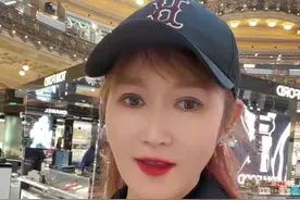 来逛了老佛爷百货商场 今天先分享爱马仕老佛爷柜台吧❤️#巴黎 #海外生活 #工作vlog #记录我的生活 #海外视频封面