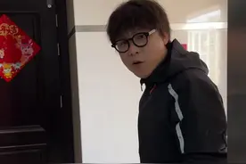 遇到这种邻居家的门装的比自己家的门要高的问题，怎么办？#入户门 #防盗门 #邻居家的门比我家门高