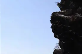 重庆武隆赵云山徒步探险 悬崖栈道很危险 不推荐去 #户外徒步登山 #武隆 #赵云山 #悬崖栈道 #风车