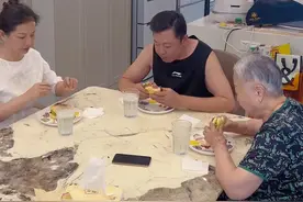 汉堡包#我的抖音生活日记 #日常vlog #原创视频 #用抖音记录我的真实生活 #美食分享