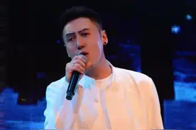 《一笑而过》 你伤害了我，却不让我说…୧😂୨#一首歌一个故事 #音乐 #神级现场 #灵魂歌手 #翻唱歌曲