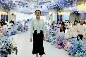 六位数主持费的主持人竟然不要一分钱来主持视频封面