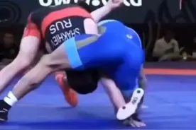 俄罗斯绝招，根本防不住 #摔跤运动员视频封面