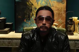 梁山好汉以头顶鲜花为美？#时尚 #时尚 #历史文化 #头顶鲜花 #轻奢视频封面