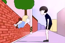 她到底是怎么卡在墙里的？#二次元 #动漫名场面视频封面