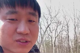 东北人又开始吃绿化带了，就这个东西南方遍地都是没人要，北方确能卖到几十块一斤！#万物皆可蘸 #记录我的农村生活