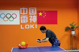 勾手上旋如何发的像下旋，这个教学视频，估计至少能教会百分之九十以上的业余选手，为大家少走弯路，省更多时间学会，省更多的💰学会。视频长，非常细。看完任督二脉就打通了#乒乓球