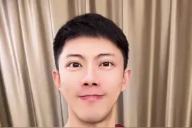 身份证到期啦？照着做证件轻松换 #身份证 #身份证到期换证视频封面