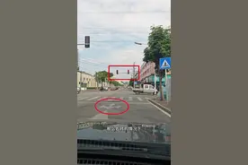 新手上路不懂圆形红灯，能不能右转？老司机现场演示 #每天一个用车知识 #用车技巧