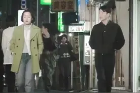 1997年，黎明31岁，金素妍才17岁，很有年代感的短剧视频封面