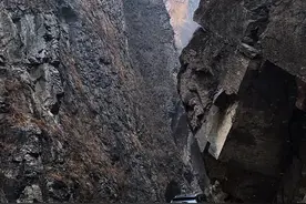 此生必驾南太行大峡谷，也是最经典的免费自驾路线之一。导航山西省陵川县双底村即可到达！#太行山风景 #春节去哪玩 #中国最适合自驾游的公路推荐 #大山深处自然美视频封面