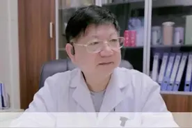 手上长了很多水泡，脱皮特别痒，有什么好办法？#皮肤科 #诊室日常