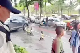 奔驰，翼F奔驰车，后续！#奔驰加塞 #奔驰加塞事件处理结果视频封面