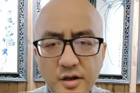 听李圣律师说，四名殴打他的被告人竟庭审全程带着口罩，他们有什么理由全程带口罩？谁给他们的这个权利？声援李圣律师，支持李圣律师捍卫被害人的权利！#律师被打 #李圣律师回应遭威胁辱骂 #28事件 #错换人生28年最新进展 #福州律师@北京李圣律师