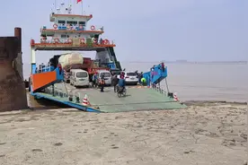 上海到崇明岛得轮渡30公里，他们说这是东海视频封面