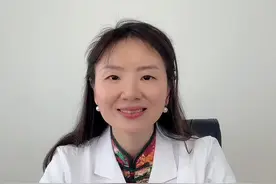 孩子出汗多，是热的还是病了？ #育儿经验分享 #医学科普 #育儿 #家长必读 孩子出汗多，是热的还是病了？视频封面