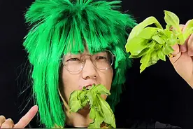 穷的只能吃草了😭 #冰草  #美食测评 #抖音美食推荐官 #天选打工人今天吃什么 #吃货日常 @DOU+小助手 @抖音短视频视频封面