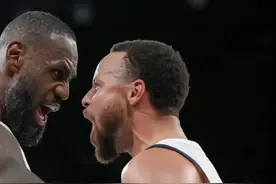 “库里解锁生涯新成就，詹姆斯第一时间送上祝福”#库里 #詹姆斯视频封面