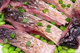 这样腌的咸鱼咸香味美，腊味十足#腌咸鱼#咸鱼#又到腌制腊货的时候了视频封面