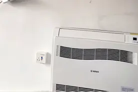 一个人给一位80岁大爷移机的全过程#美的空调 #美的服务 #空调移机视频封面