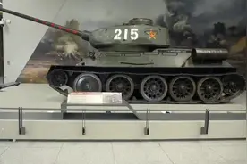 听大兵哥讲坦克！ 大兵哥叫芦继兵，平山西街村人视频封面