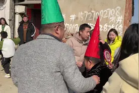 新媳妇背进门😄#传统婚礼习俗魅力乡村风土人情