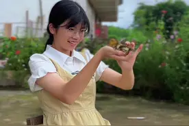 也不知道弟弟从哪捡来的小鸭子好可爱#我的乡村生活#新农人计划2024 #大地耕春视频封面