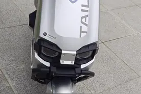 最新版本的台铃苍穹EB，后减震可以调啦，快艾特你的台铃车友把这个方法告诉他吧😂#台铃电动车 #台铃苍穹