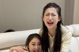 用气球假装涨肚整蛊闺蜜，这可把她急坏了！#原汁原味原始征途