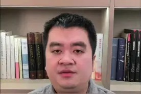 向媒体同行致敬！小平安母子，一定要坚强地活下去！#香山擦鞋母子8年抗癌长跑 #抗癌8年盲童的心愿是看哪吒2@抖音短视频视频封面