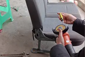 六角螺母打滑，没棱角拧圆了怎么办，不要慌，拿出角磨机...