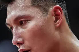 杨毅评价易建联整个职业生涯：沧海横流方显英雄本色，踏遍黄沙始见金#易建联 #中国男篮视频封面