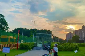 中山公园地铁站视频封面