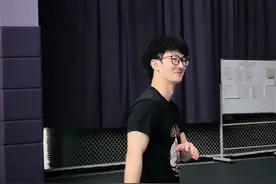 拍线快要磨断了该怎么办，今天教大家一招👀 #羽毛球 #段子 #结尾才是重点